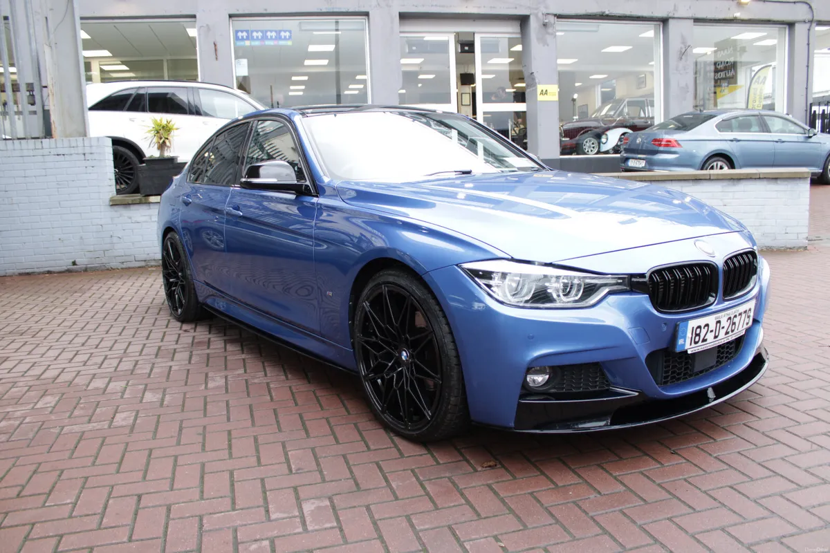BMW 3-Series 2018 - Image 1