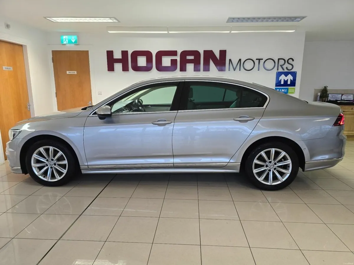 Volkswagen Passat Highline 2.0 TDi Automatic Saloo - Image 4