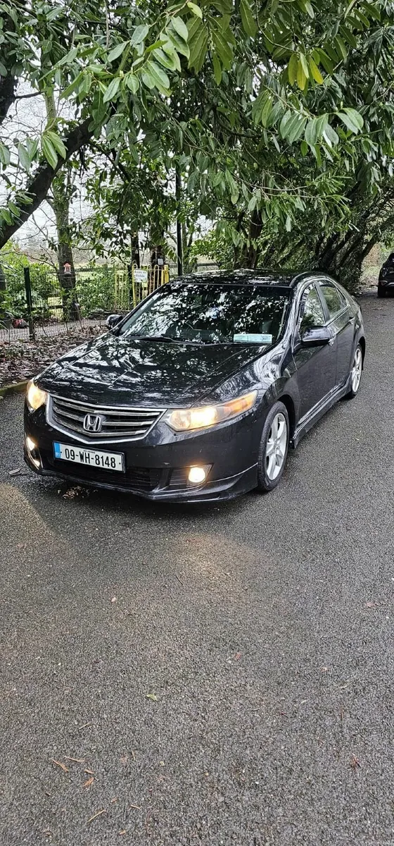 Honda Accord 2009 - Image 1