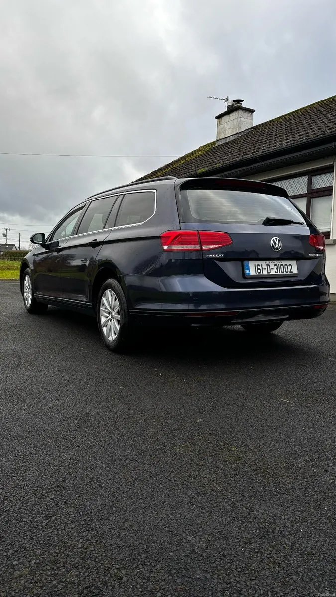Volkswagen Passat 2016 - Image 3