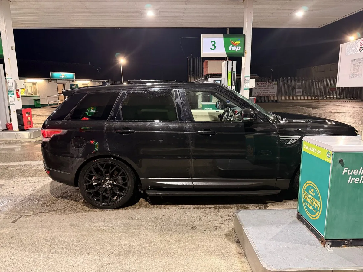 Range Rover Sport Autobiography Commercial - Image 4