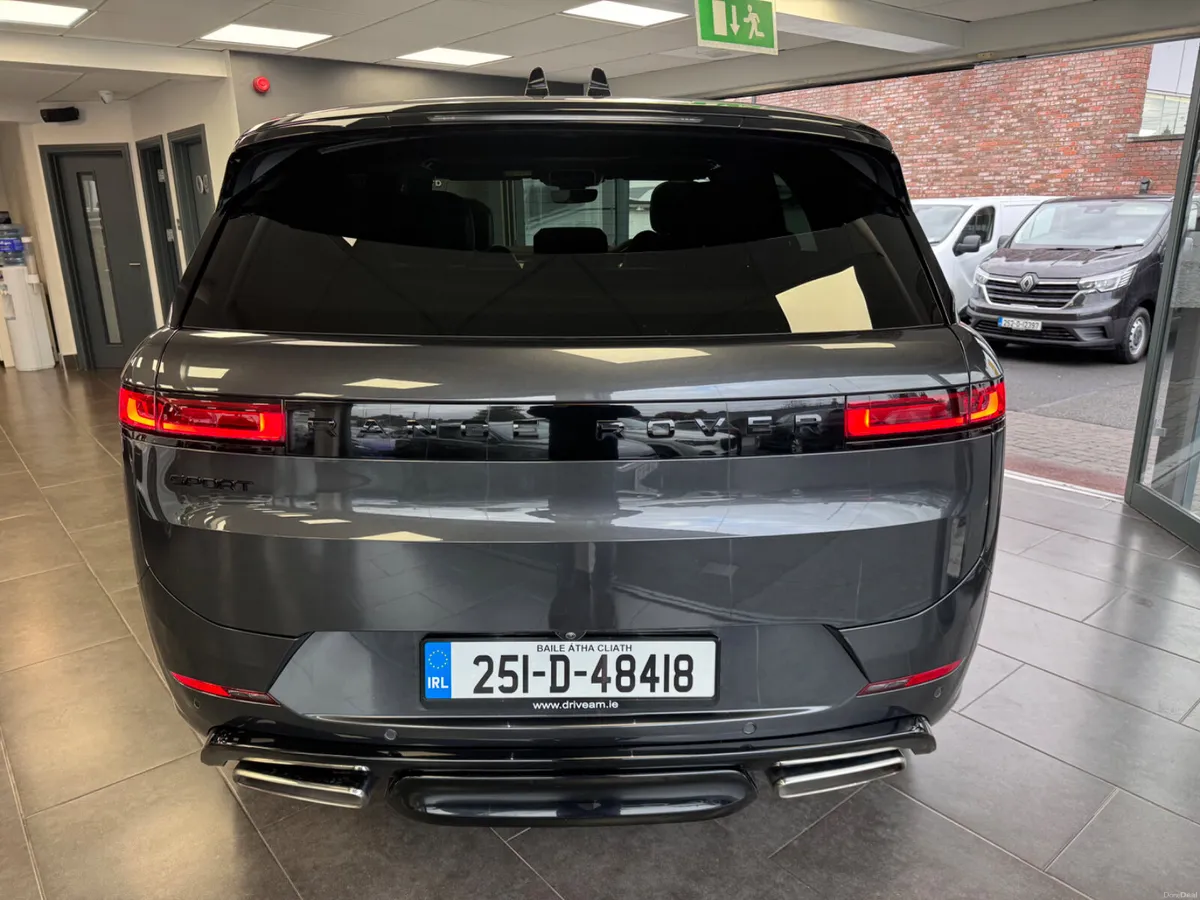 Land Rover Range Rover Sport 2025 P460 Edition Bla - Image 4