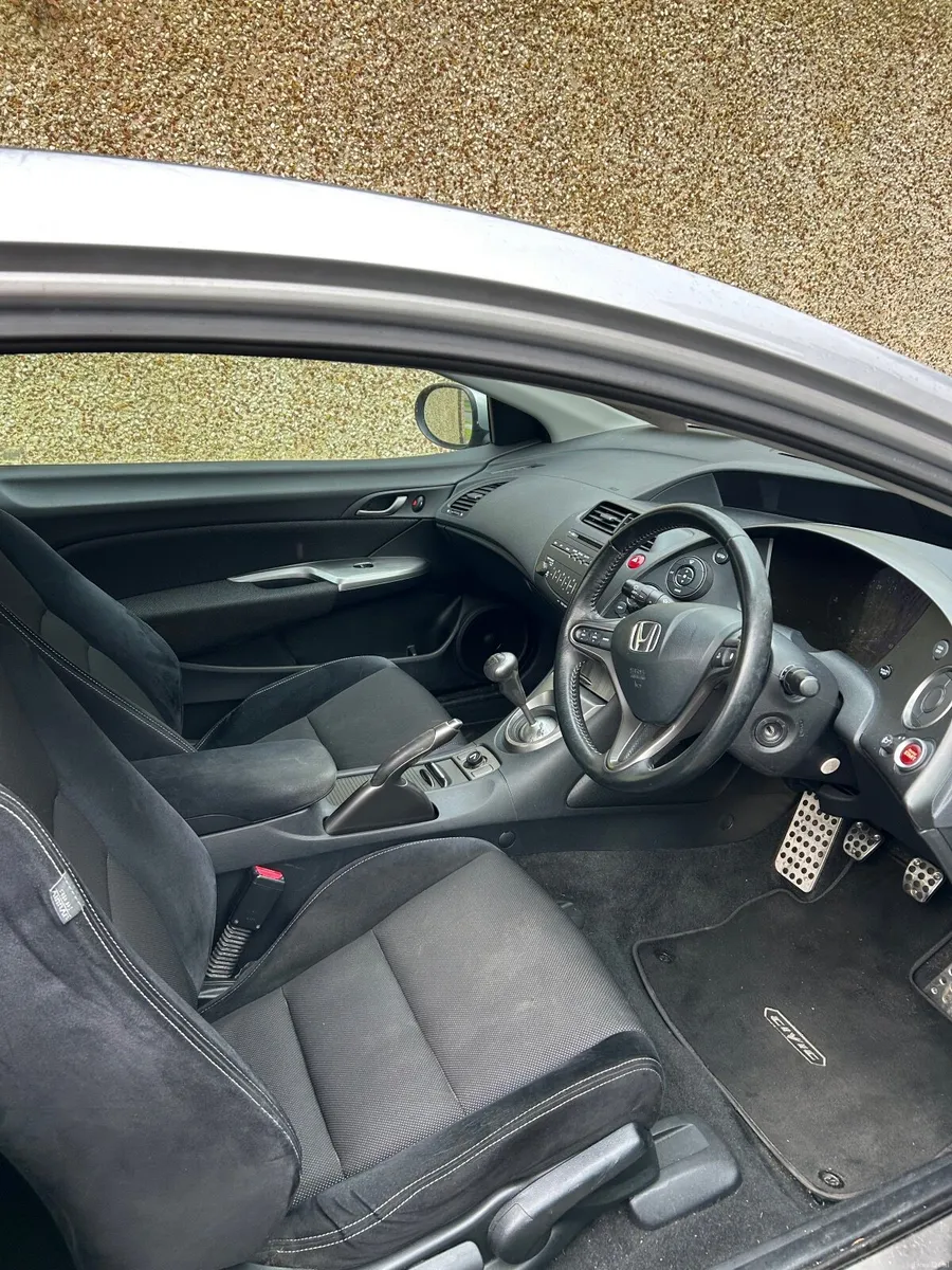 Honda Civic 2010 - Image 3