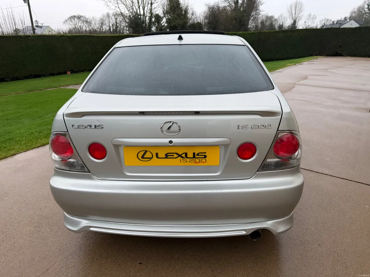 2003 LEXUS IS200 SPORT | LSD | SUNROOF | PRIVACY - Image 3