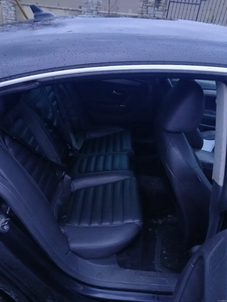 Volkswagen Passat 2011 - Image 3