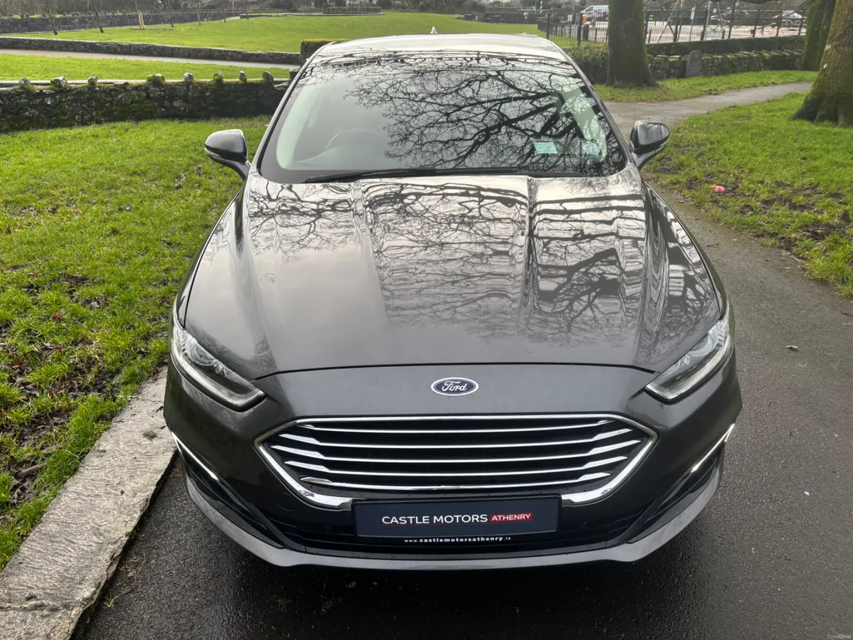 Ford Mondeo Titanium Spec 5dr with full Leather - Image 4