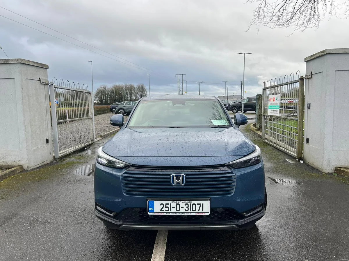Honda HR-V Elegance e:HEV 2025 - Image 2