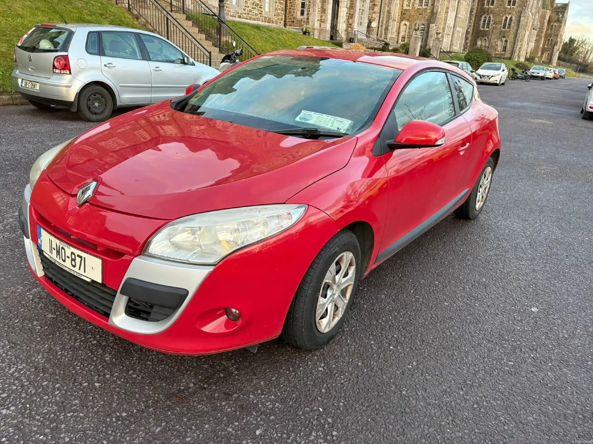 Renault Megane 2011 - Image 1
