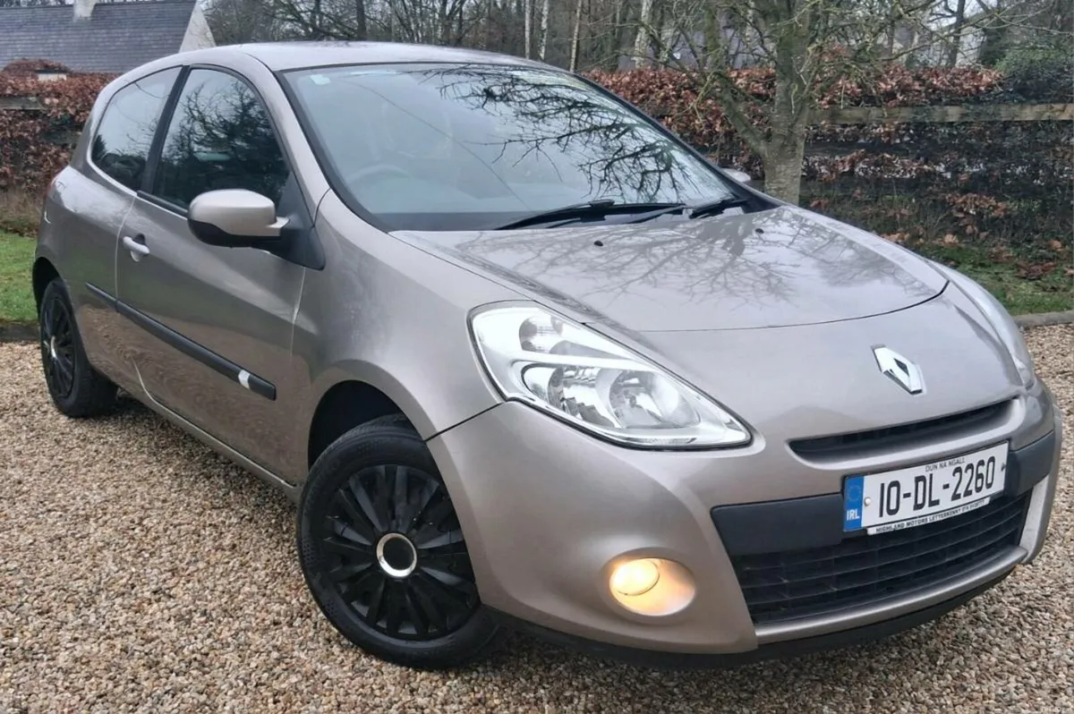 10 Clio 1.2 3dr New NCT 02/2027 196km - Image 1