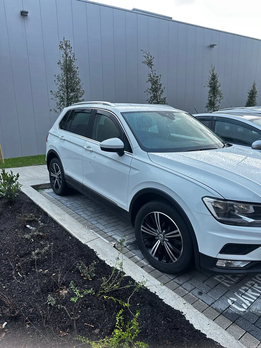 Volkswagen Tiguan 2.0 TDI SE NAV 4Motion 2016 - Image 2