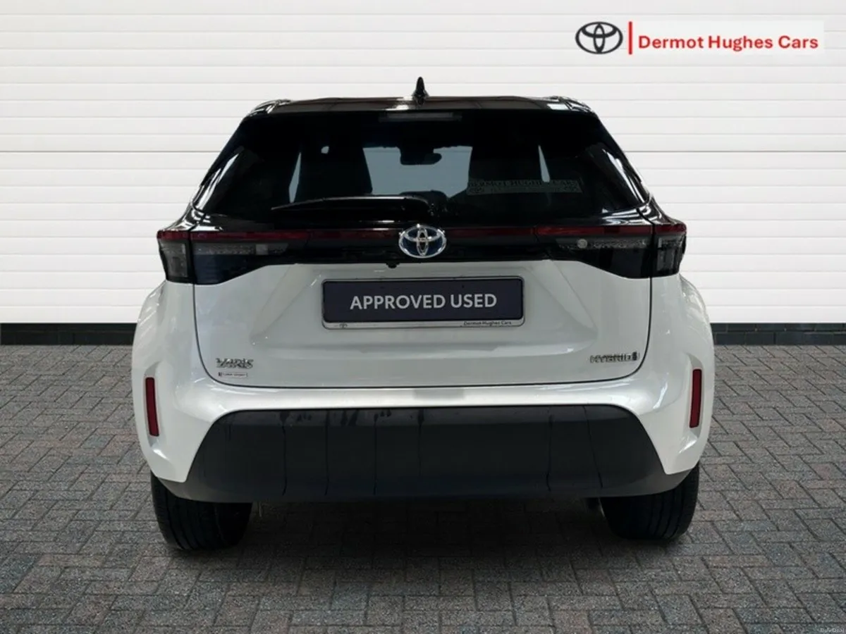 Toyota Yaris Cross LUNA SPORT HYBRID AUTO - Image 4