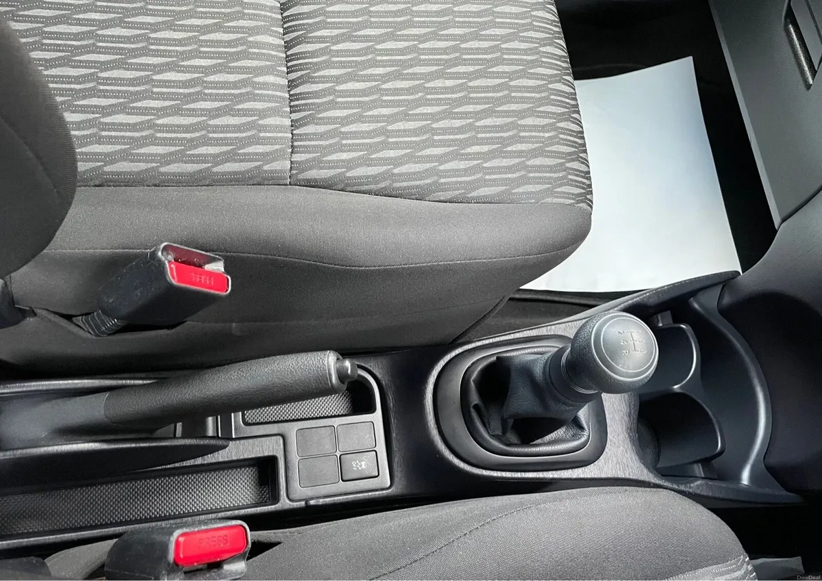 Toyota Yaris - Image 3