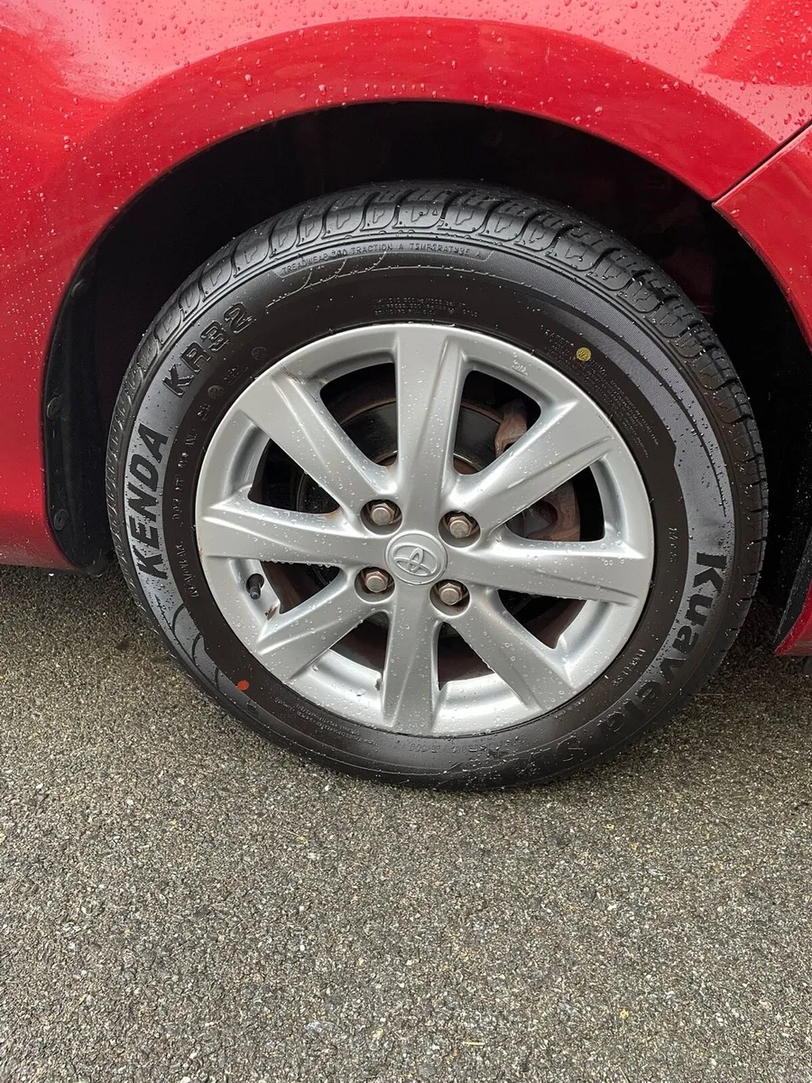 Toyota Yaris - Image 4