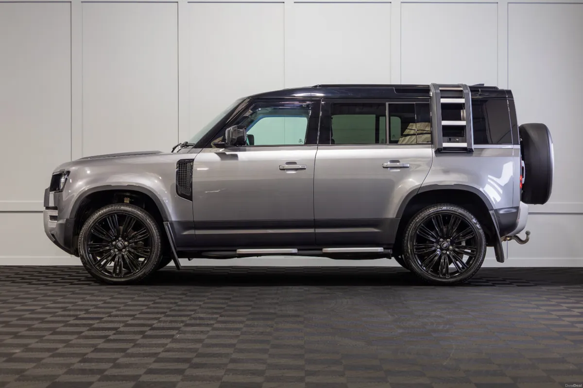 222 Land Rover Defender S D250 2 Seat Commercial - Image 3