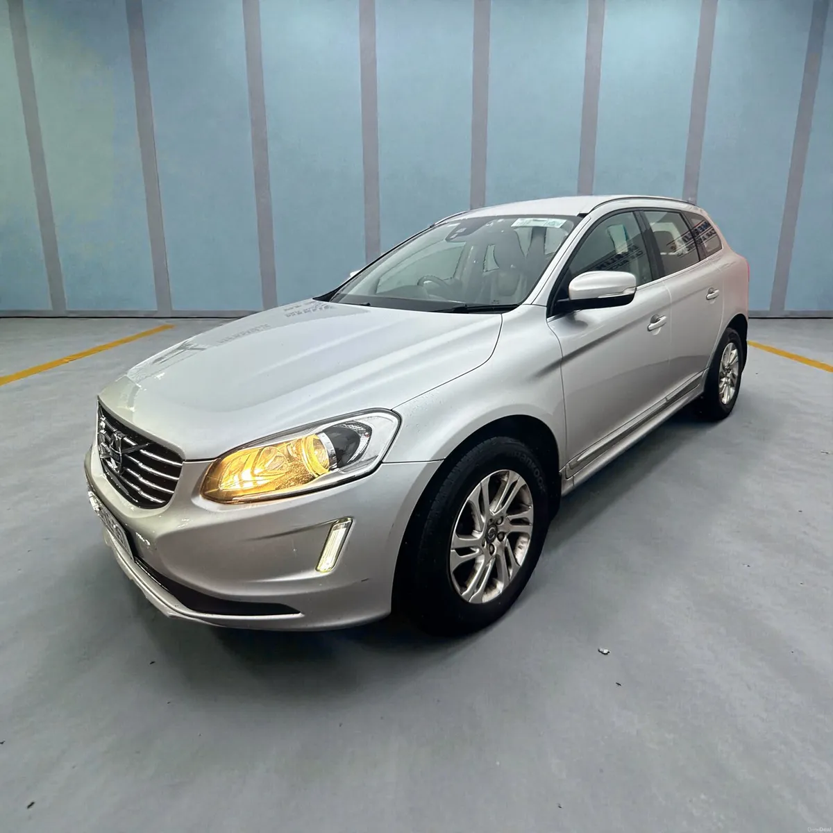 2016 Volvo XC60 D4 (190hp) Automatic  SE LUX Leath - Image 1