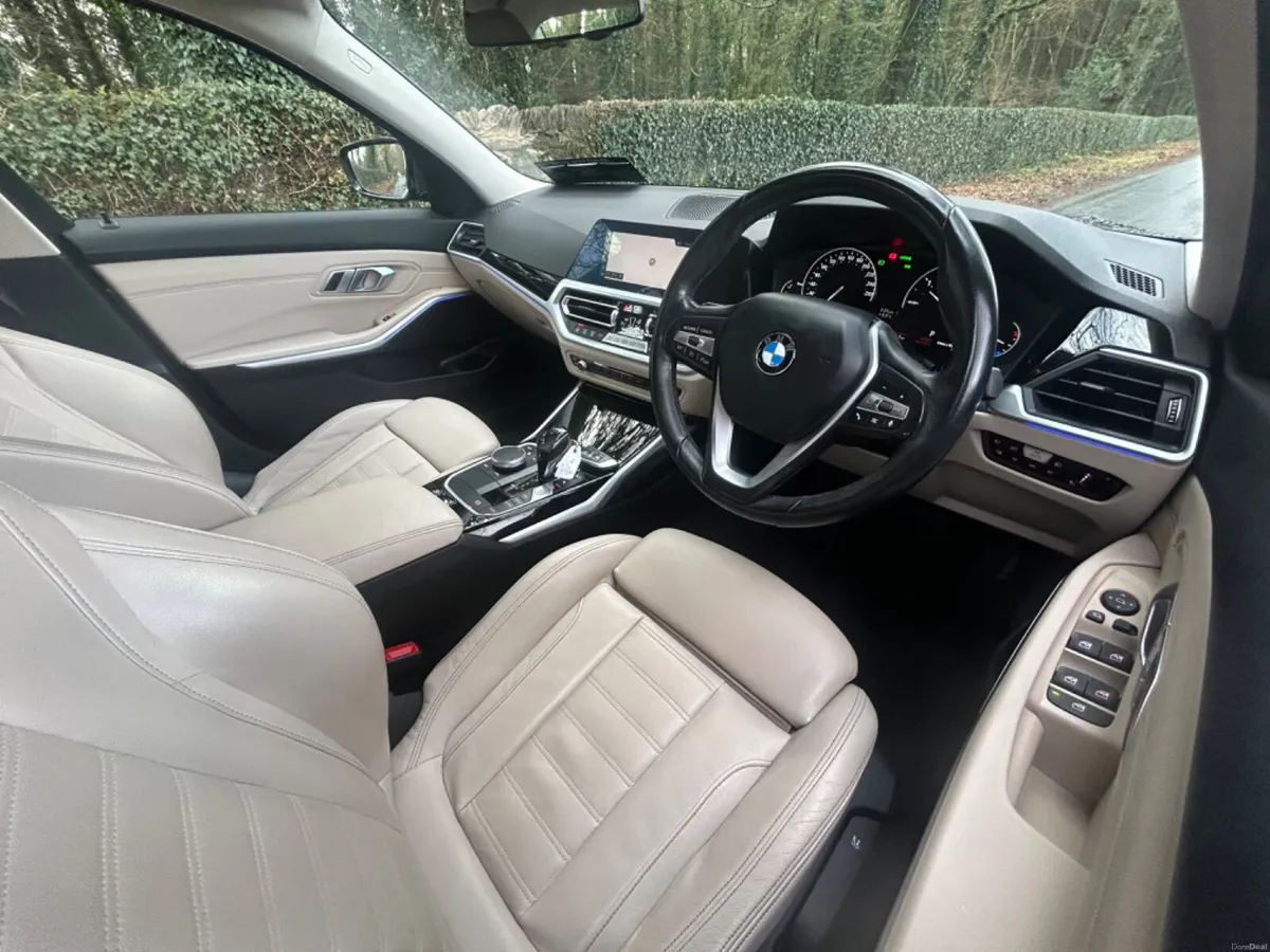 192 BMW 318D AUTO IN MINERAL GREY - Image 3