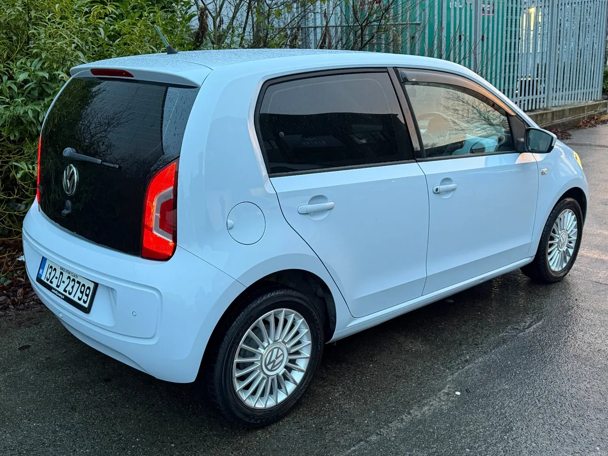 Volkswagen UP! Automatic - Image 3