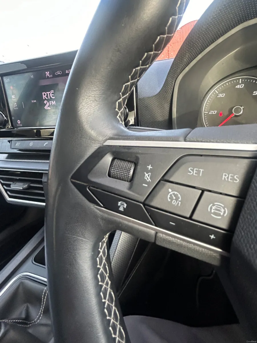 212 SEAT LEON 2.0 TDI ZENITH GREY BARGAIN - Image 5