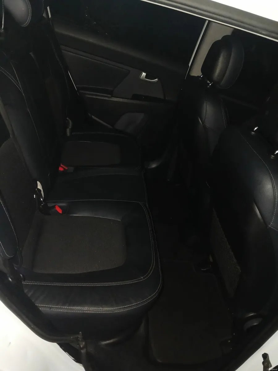 Kia Sportage 2014 part ex for van - Image 4