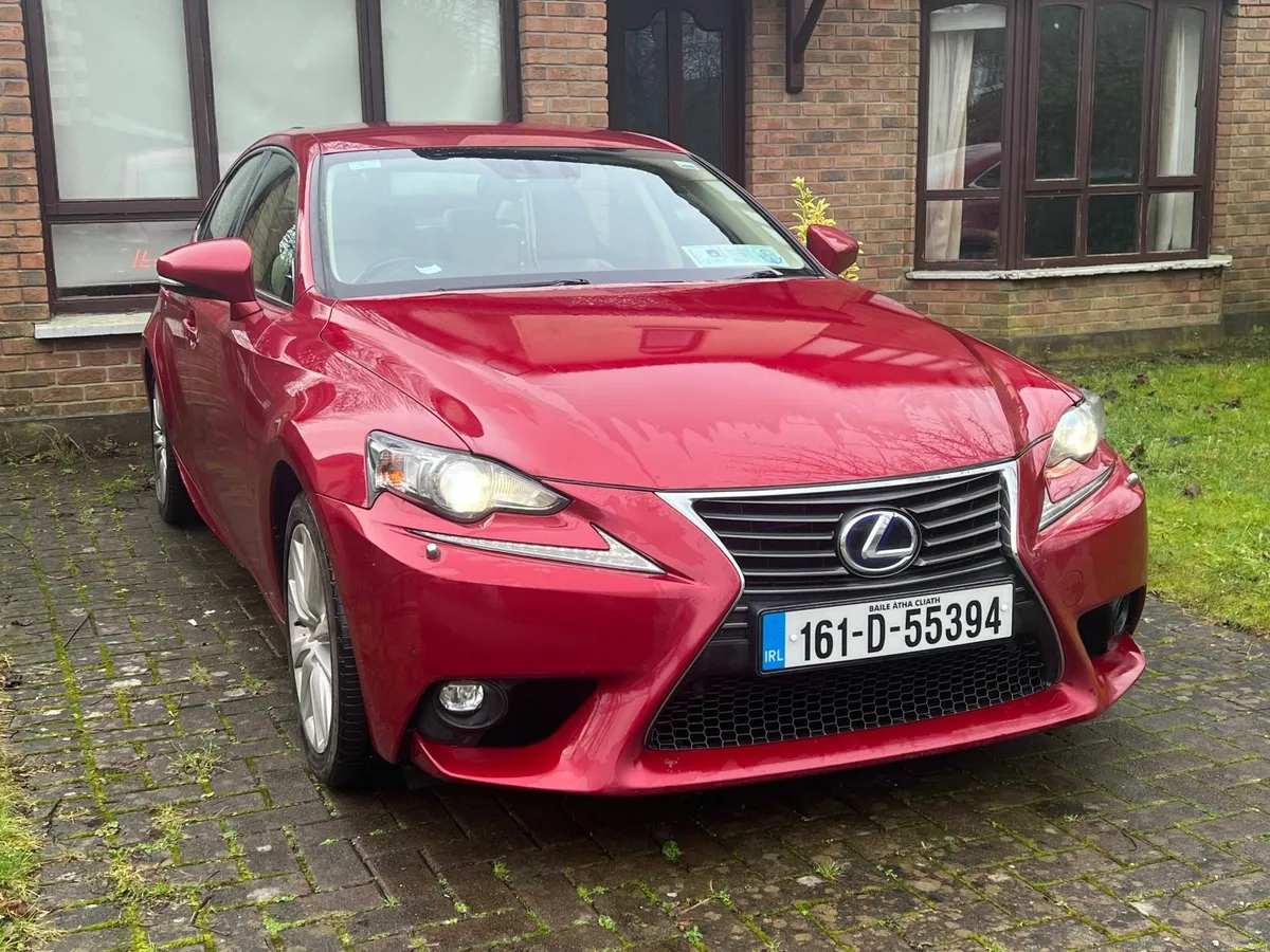 2016 Lexus IS300h 2.5 Hybrid 220hp LOW TAX & MILES - Image 3