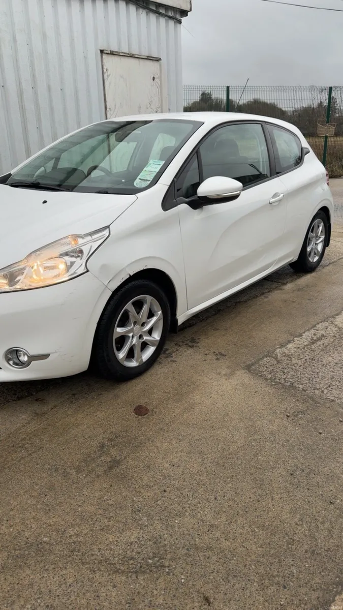 2013 Peugeot 208 1.2 - Image 1