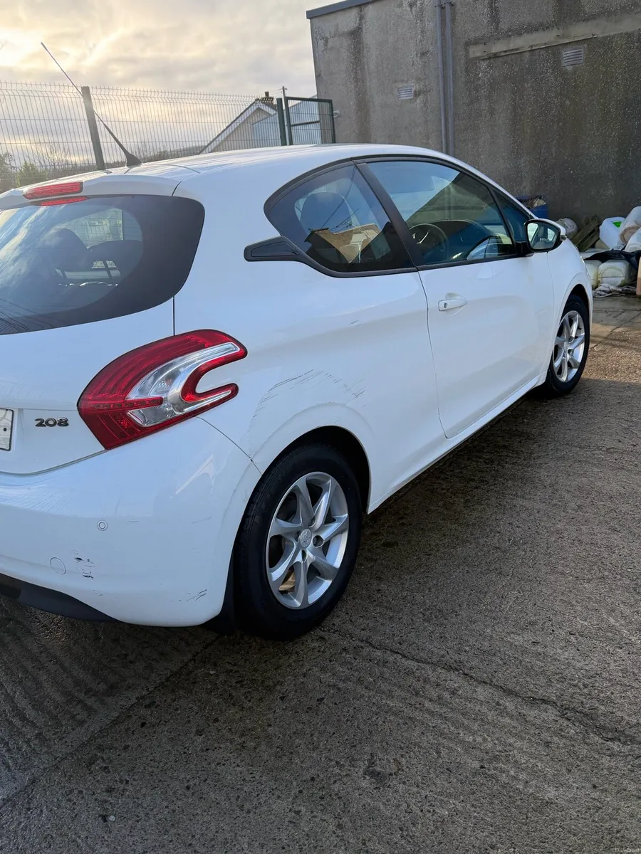 2013 Peugeot 208 1.2 - Image 3