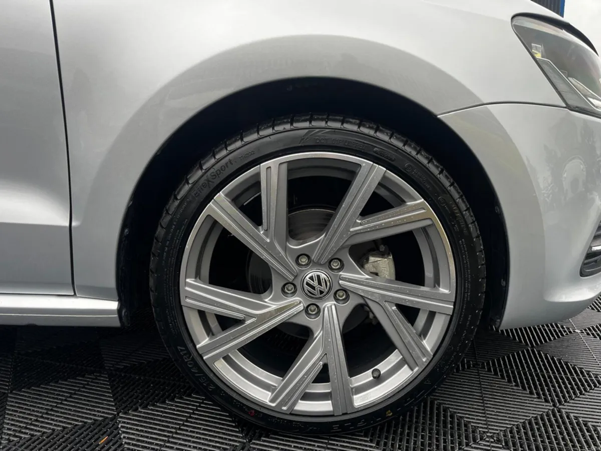 Volkswagen Polo VW Polo 1.2 TSI, Petrol, auto, 17" - Image 3