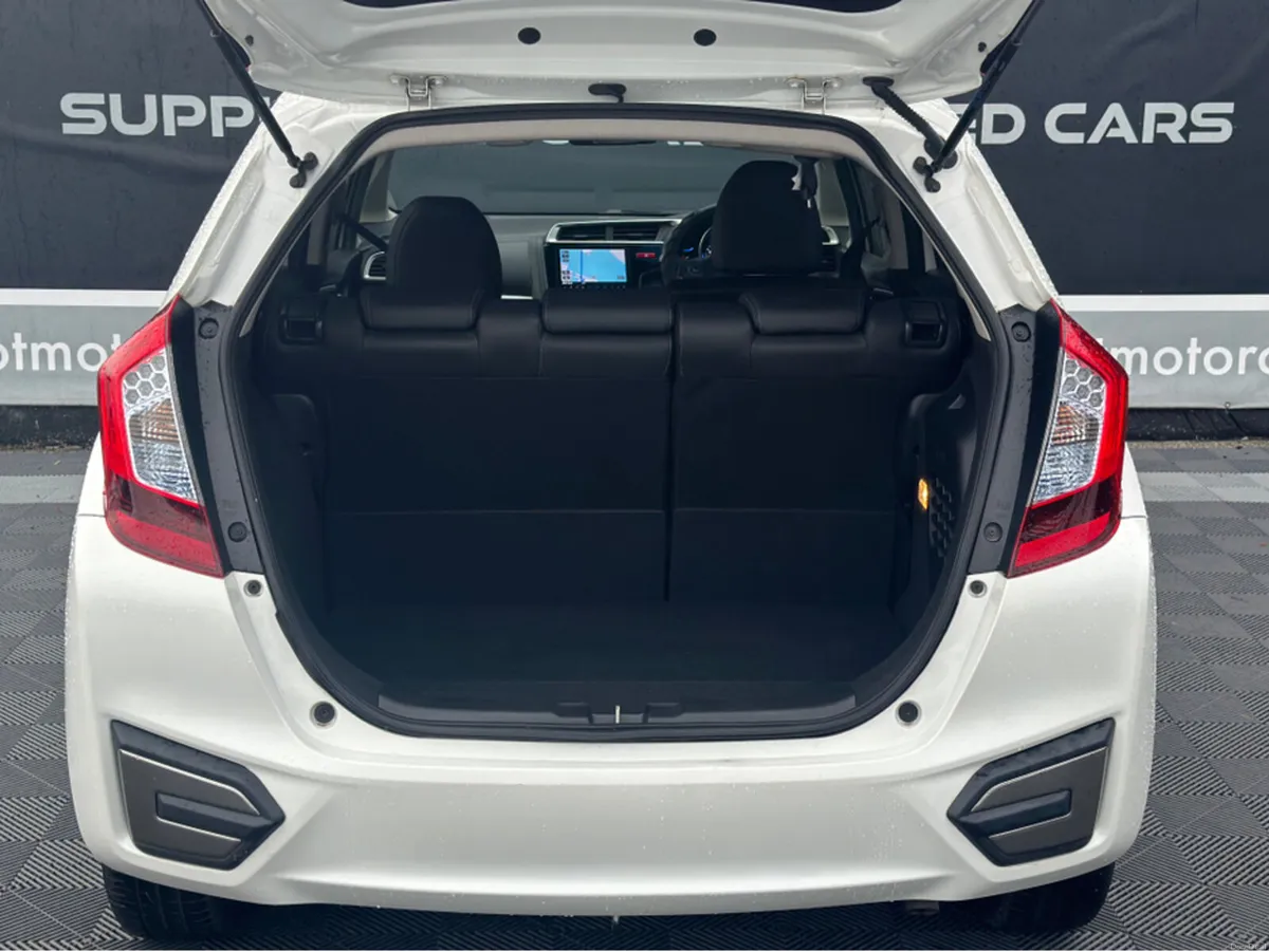 Honda Fit Hybrid - Image 2