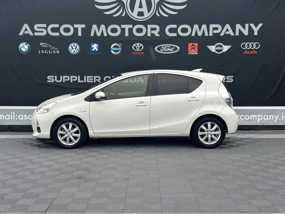 Toyota Aqua Automatic - Image 6