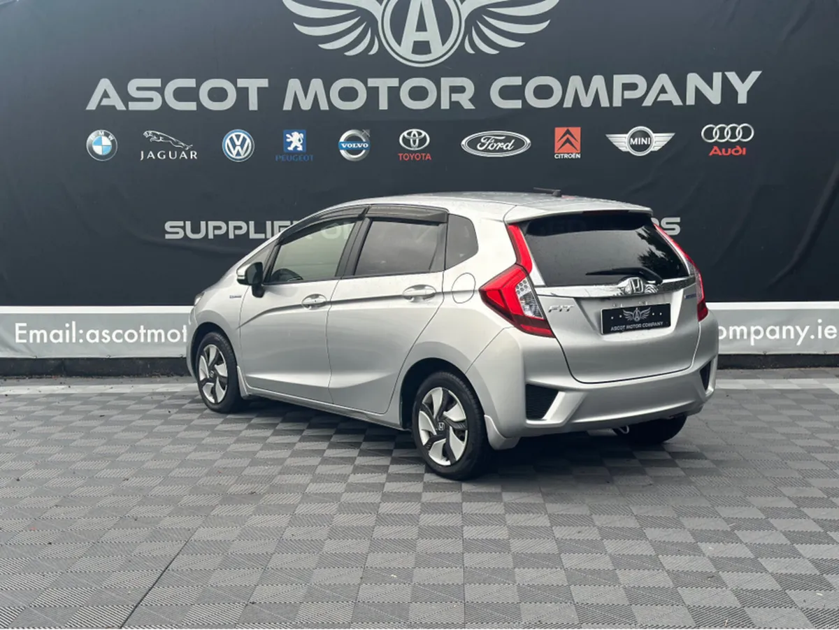 Honda Fit Hybrid - Image 3