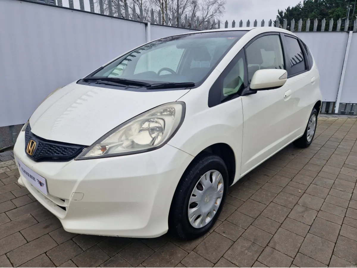 Honda Fit 1.3 PETROL AUTOD - Image 3