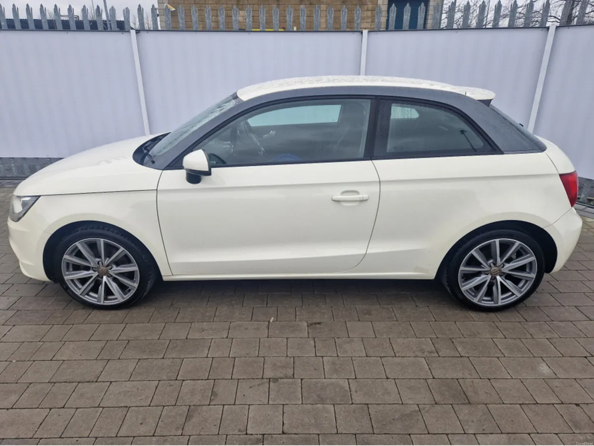 Audi A1 1.4 PETROL AUTO - Image 4