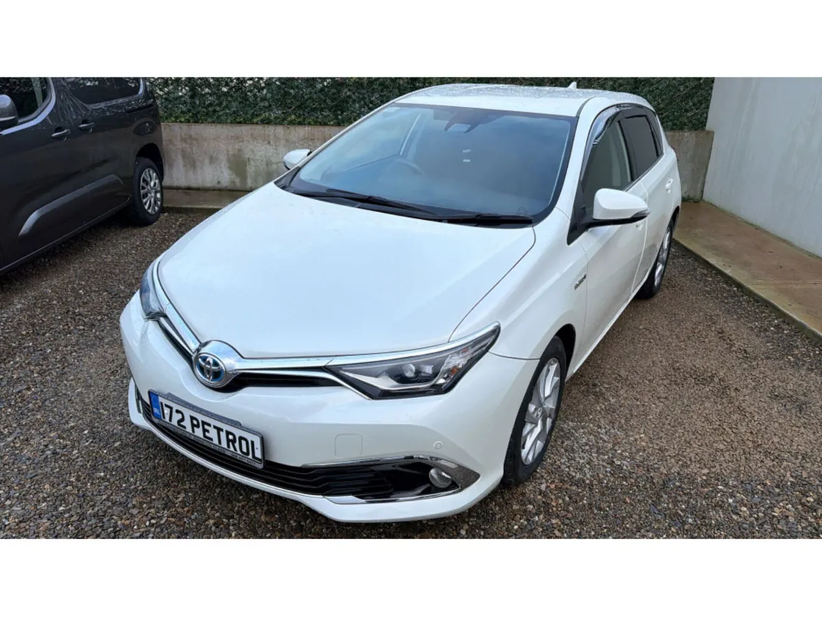 Toyota Auris 1.8 HYBRID ICON - Image 2