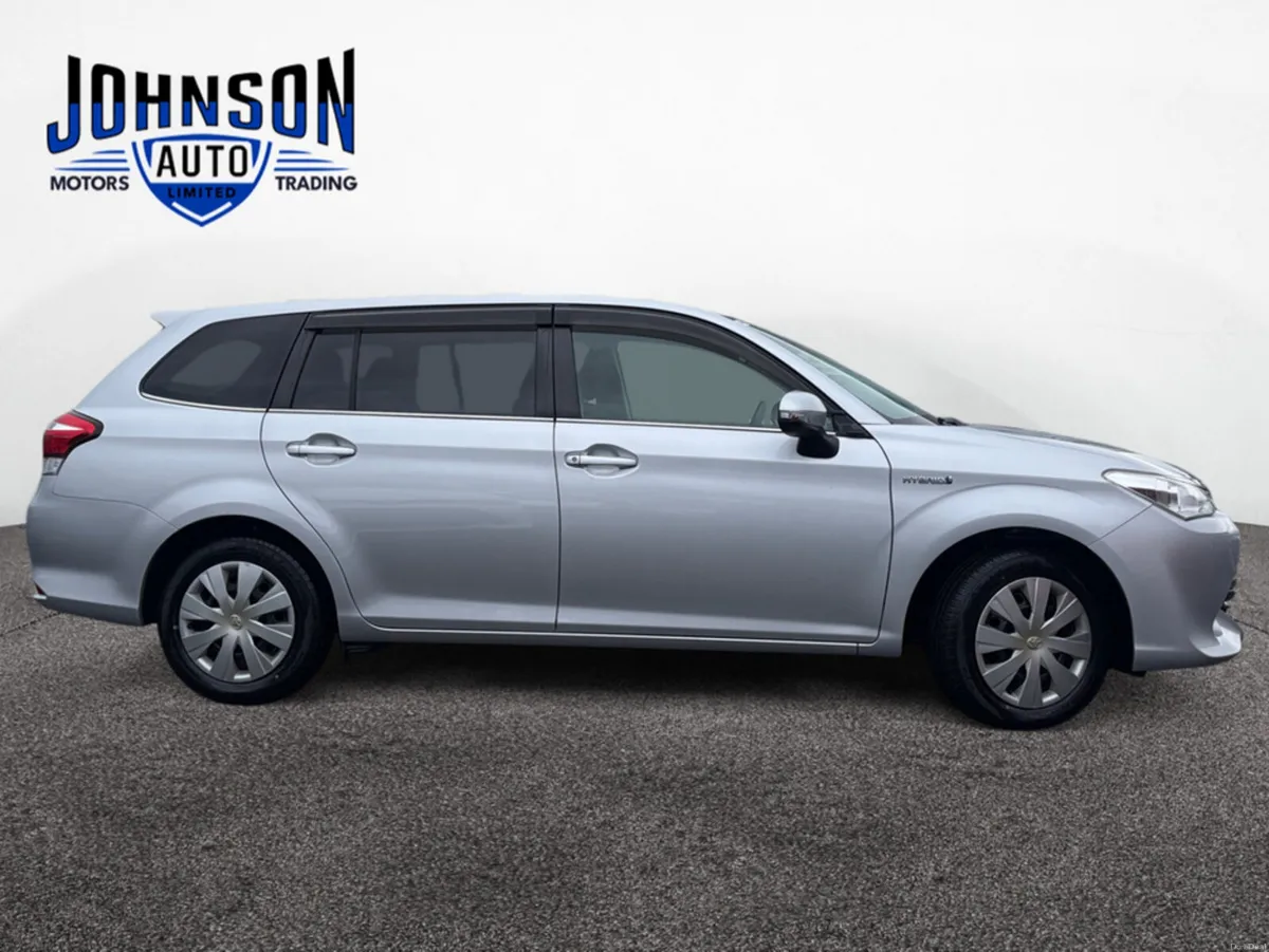 Toyota Corolla 1.5 Fielder Petrol Auto - Image 4