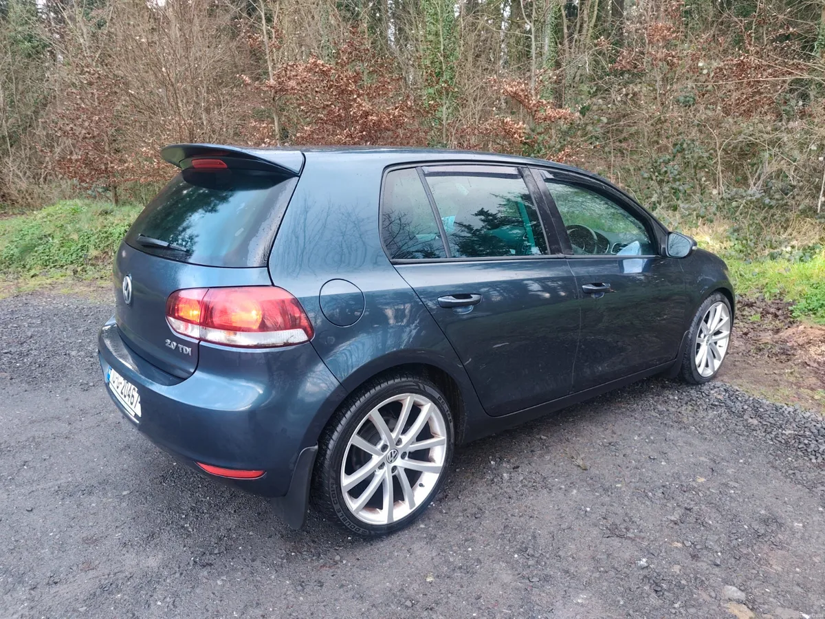 Volkswagen Golf GT TDI  2010 - Image 2