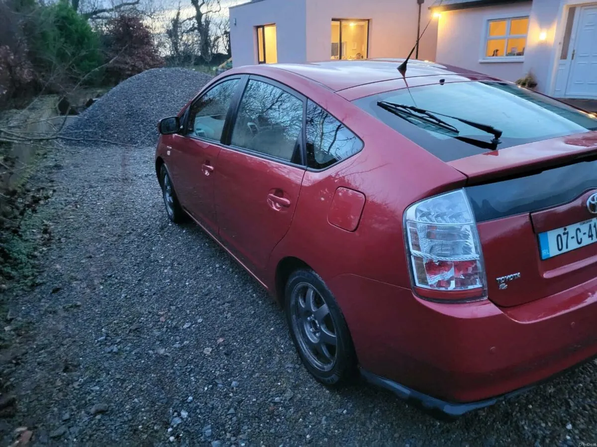 Toyota Prius - Image 3