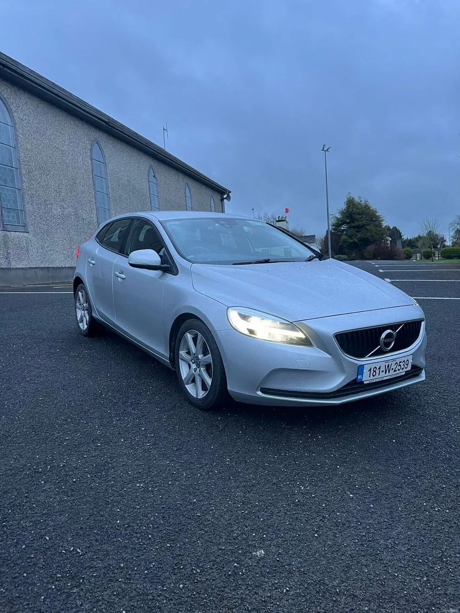 2018 Volvo V40 D2 diesel - Image 1