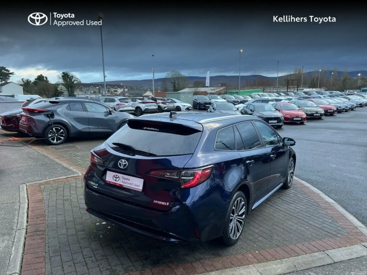 Toyota Corolla HYBRID ELECTRIC SOL T/S - Image 2