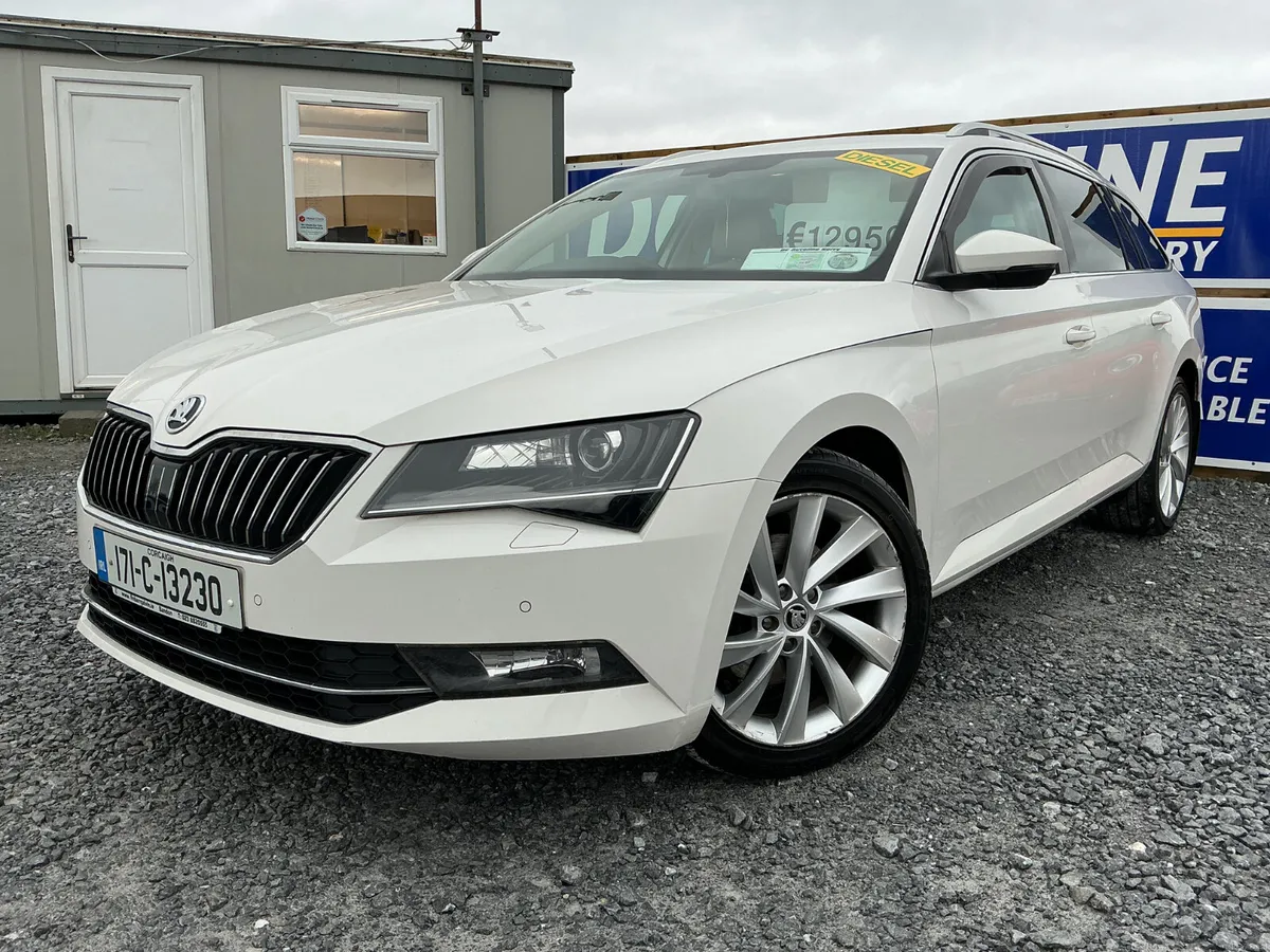 SKODA SUPERB 1.6 TDI ESTATE STYLE LEATHER - Image 2