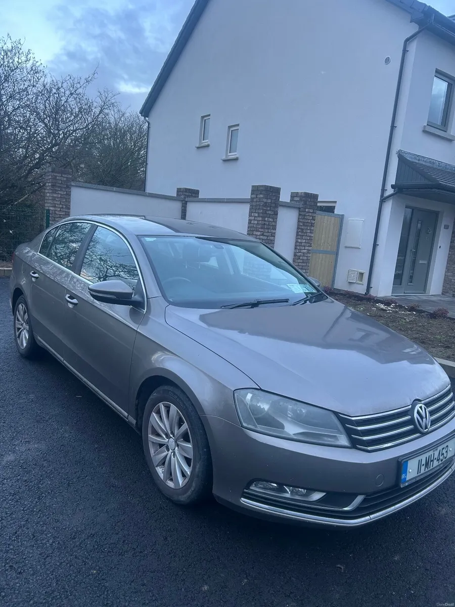 Volkswagen Passat 2011 - Image 1