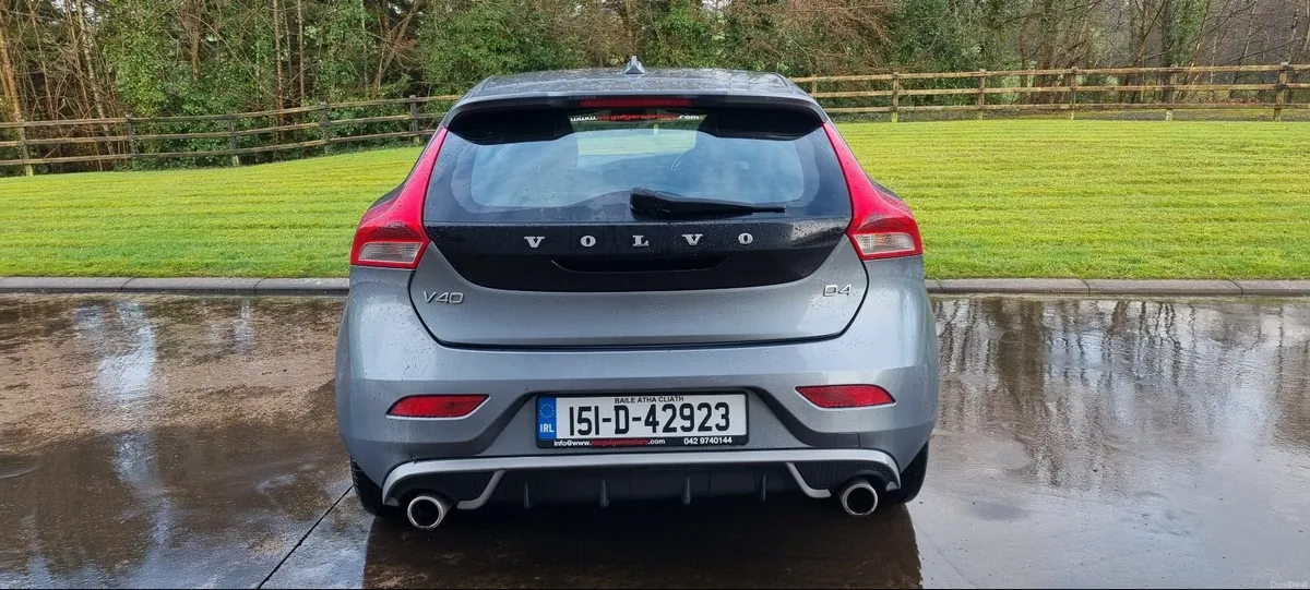 151 Volvo V40 2.0 TD R Design - Image 4