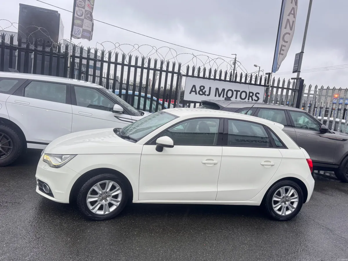 13 AUDI A1 AUTOMATIC REV CAMERA - Image 4