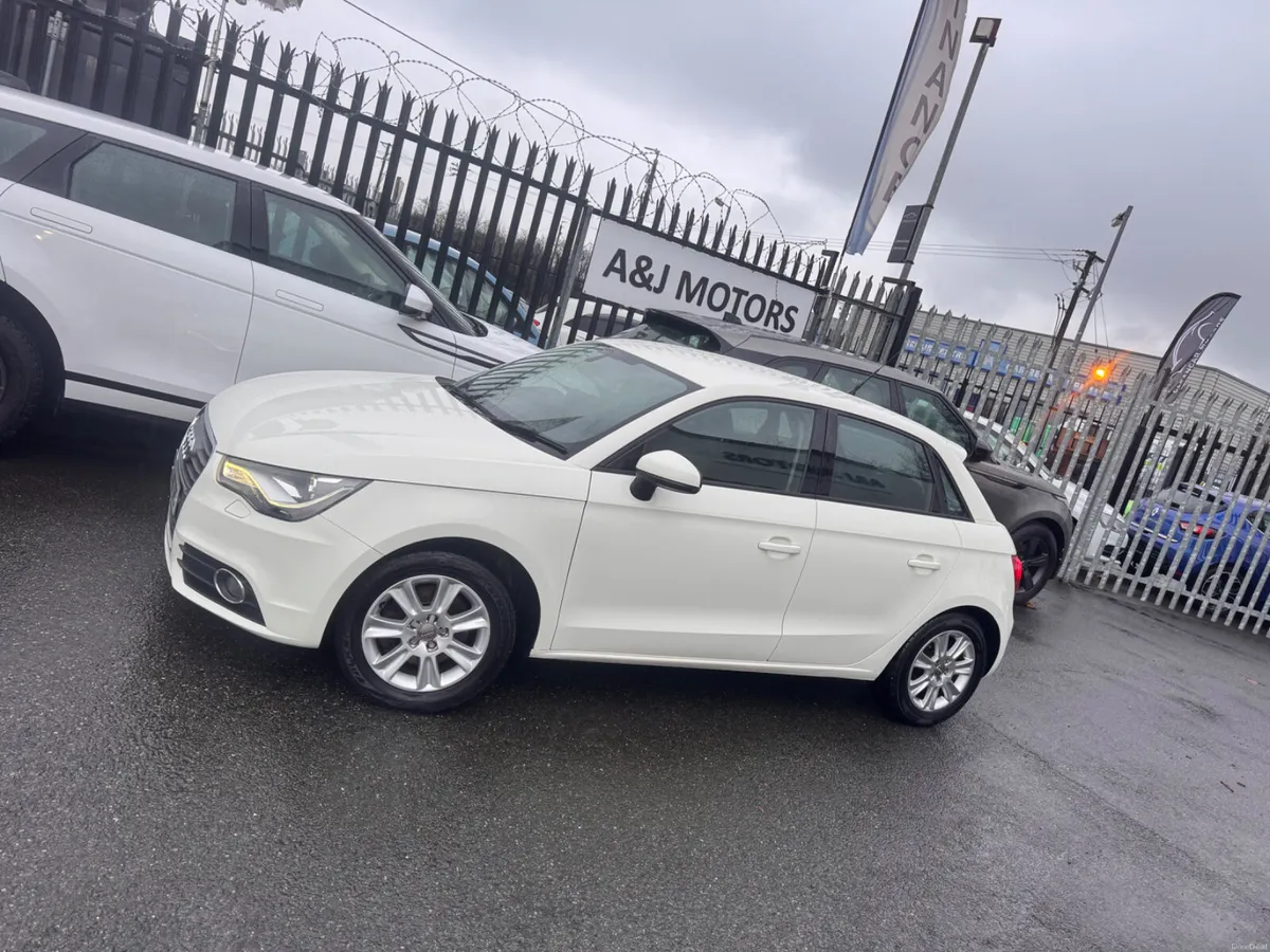 13 AUDI A1 AUTOMATIC REV CAMERA - Image 3
