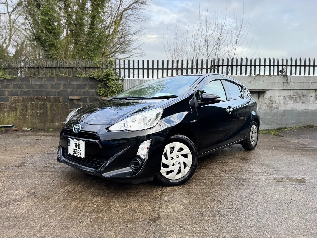 2017 TOYOTA AQUA. LOW MILEAGE. 2 YR NCT. AUTO 1.5L - Image 3