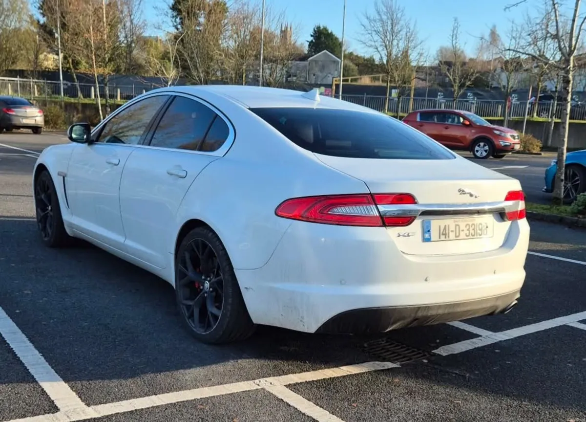 Jaguar XF 2014 - Image 3