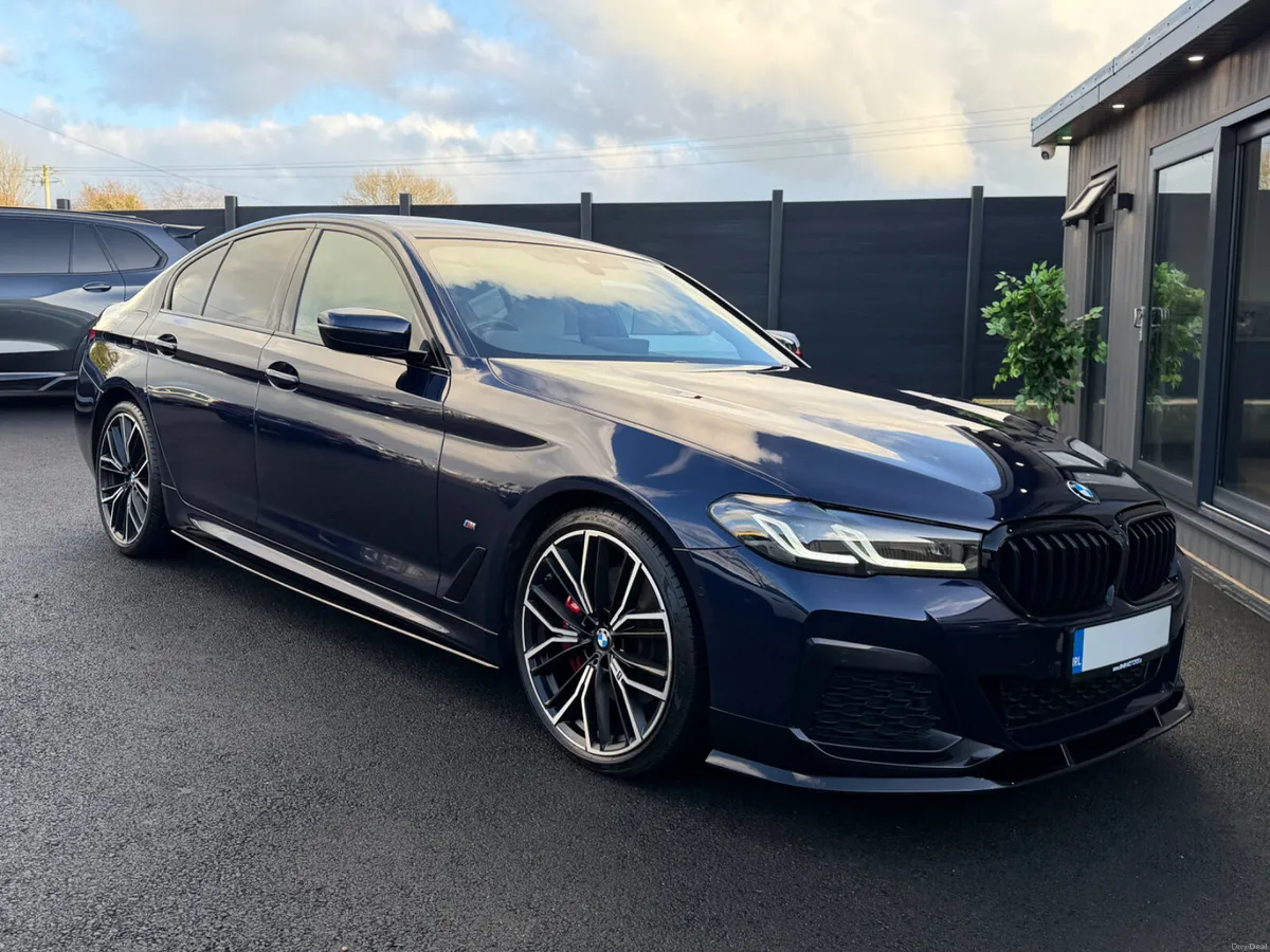 2022/222 BMW 520D MSPORT PRO LCI - Image 3