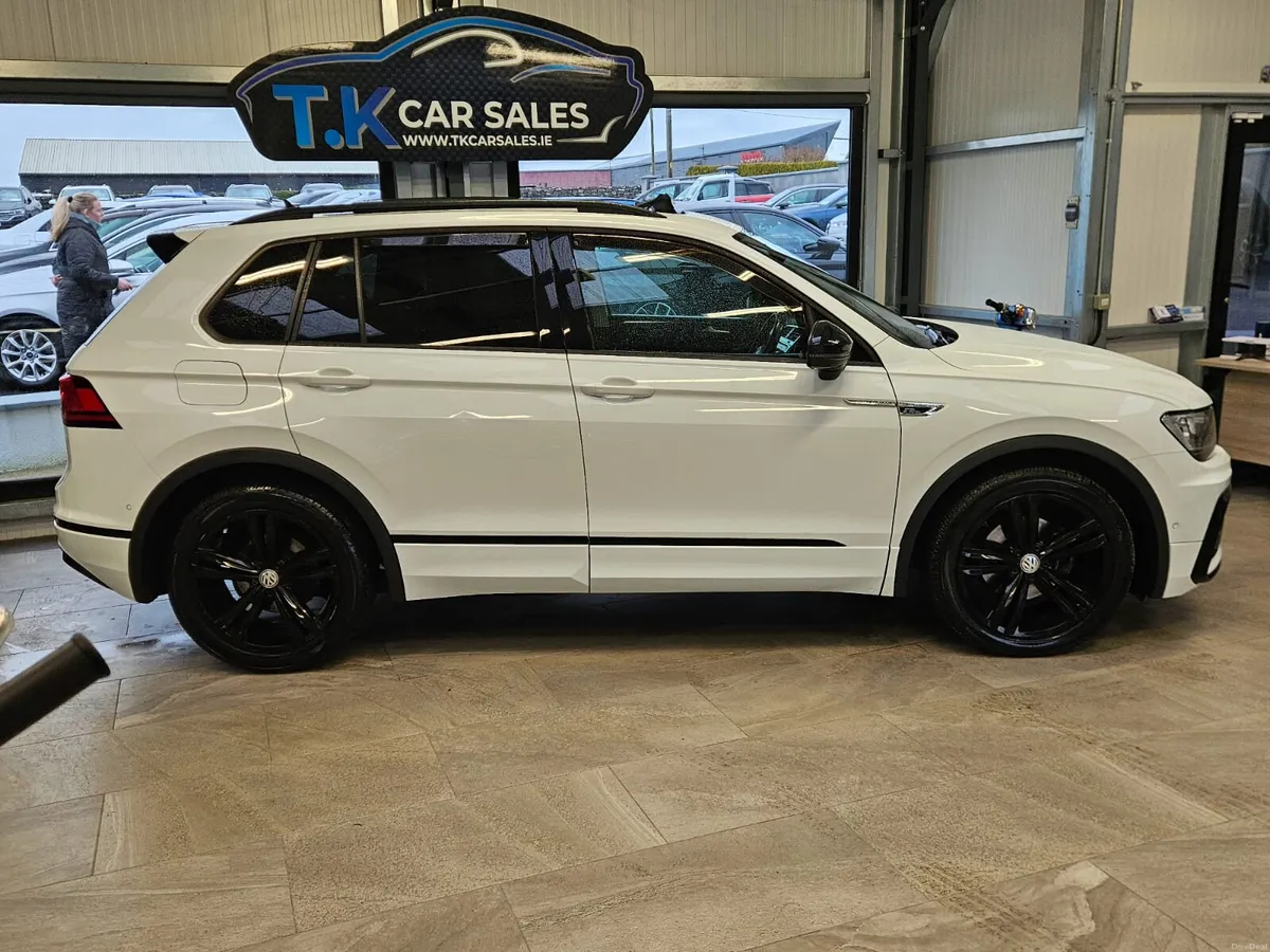 20 VOLKSWAGEN TIGUAN R-LINE DSG EDITION - Image 3