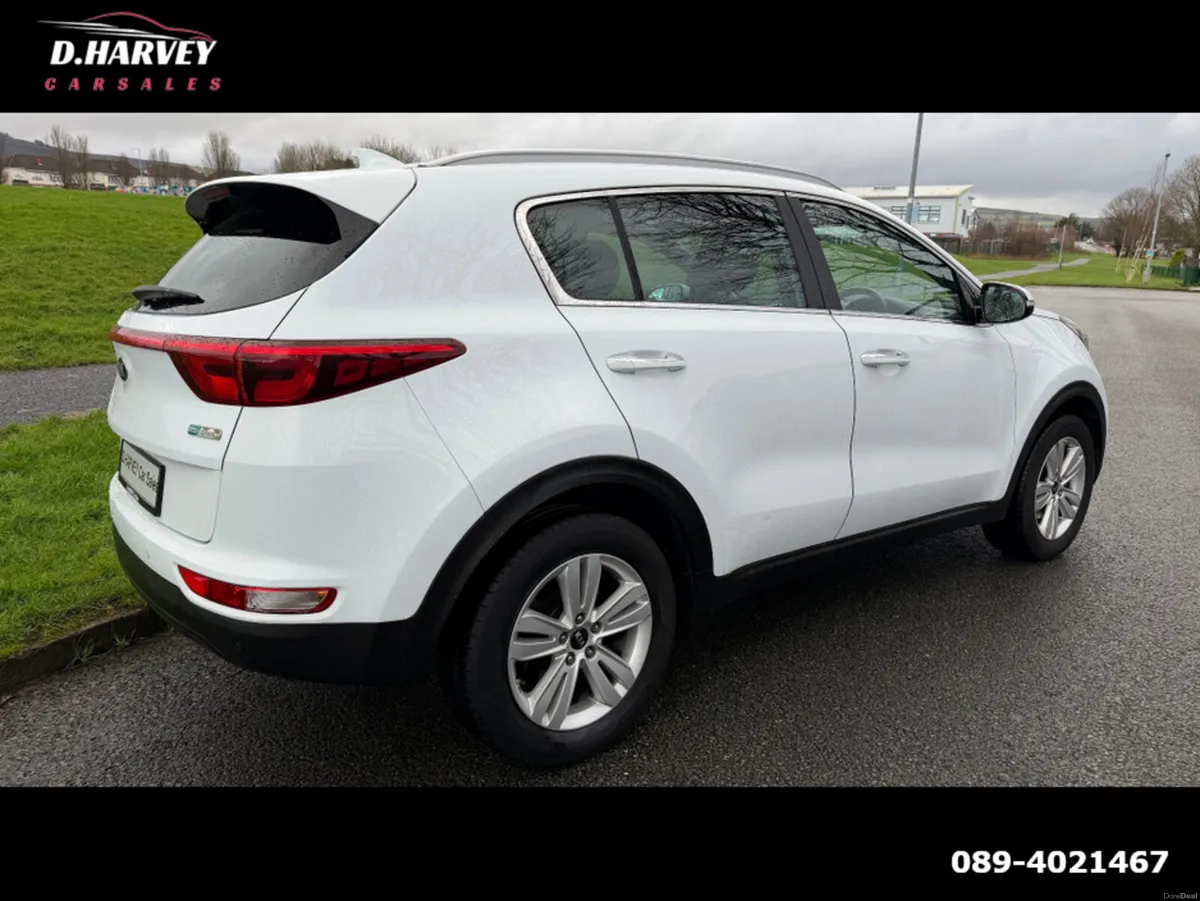 Kia Sportage 1.7D Platinum**Top Spec**Low Mileage* - Image 3