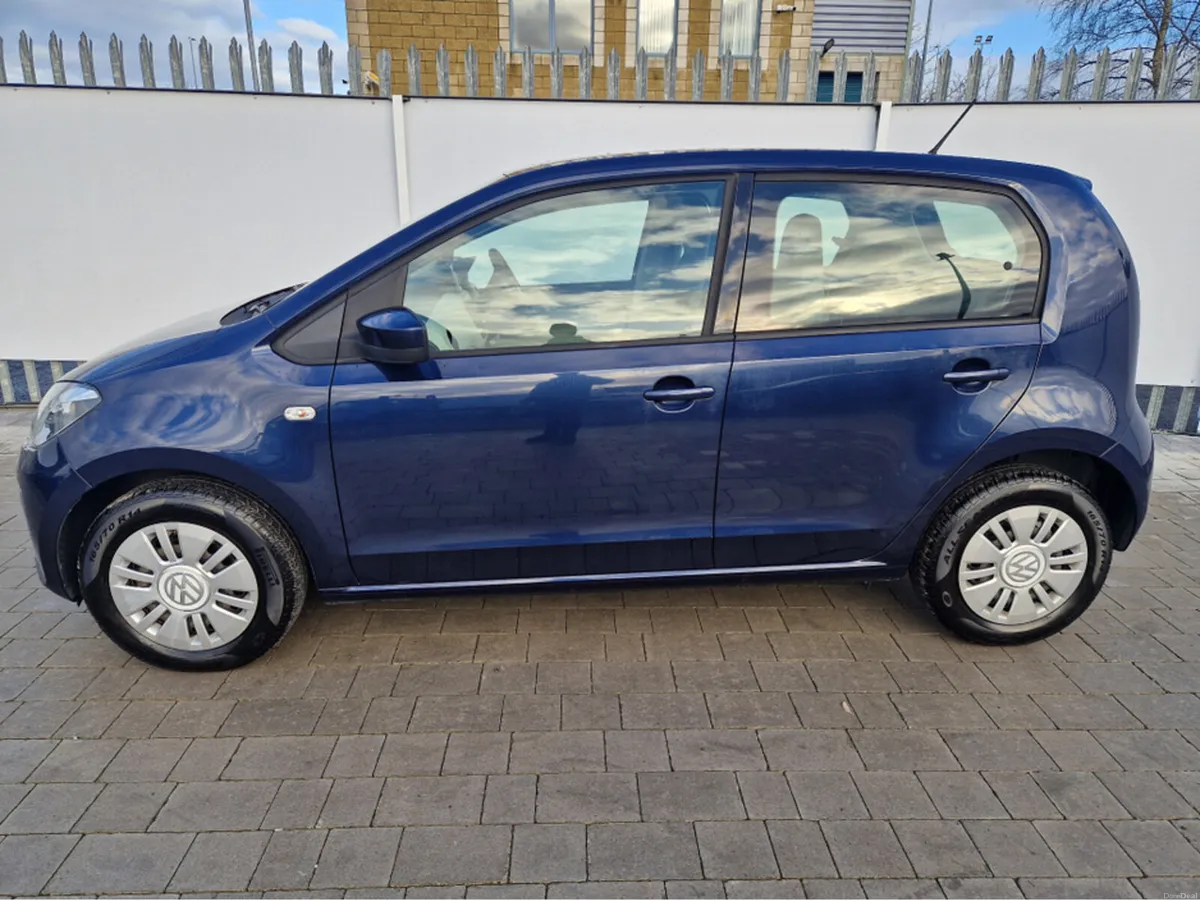 Volkswagen up! 1.0 PETROL AUTO - Image 4