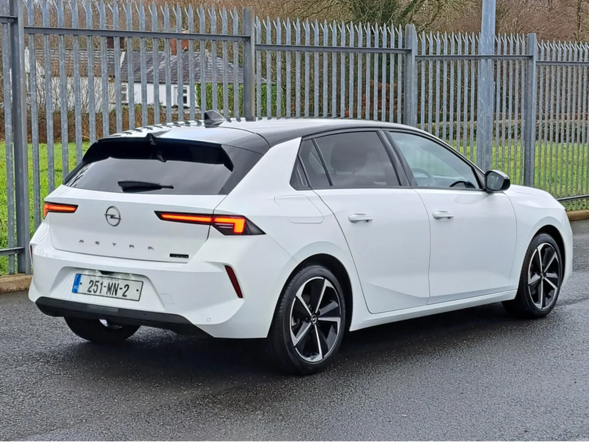 Opel Astra ELEGANCE 1.2TURBO 110BHP **REVERSING CA - Image 4